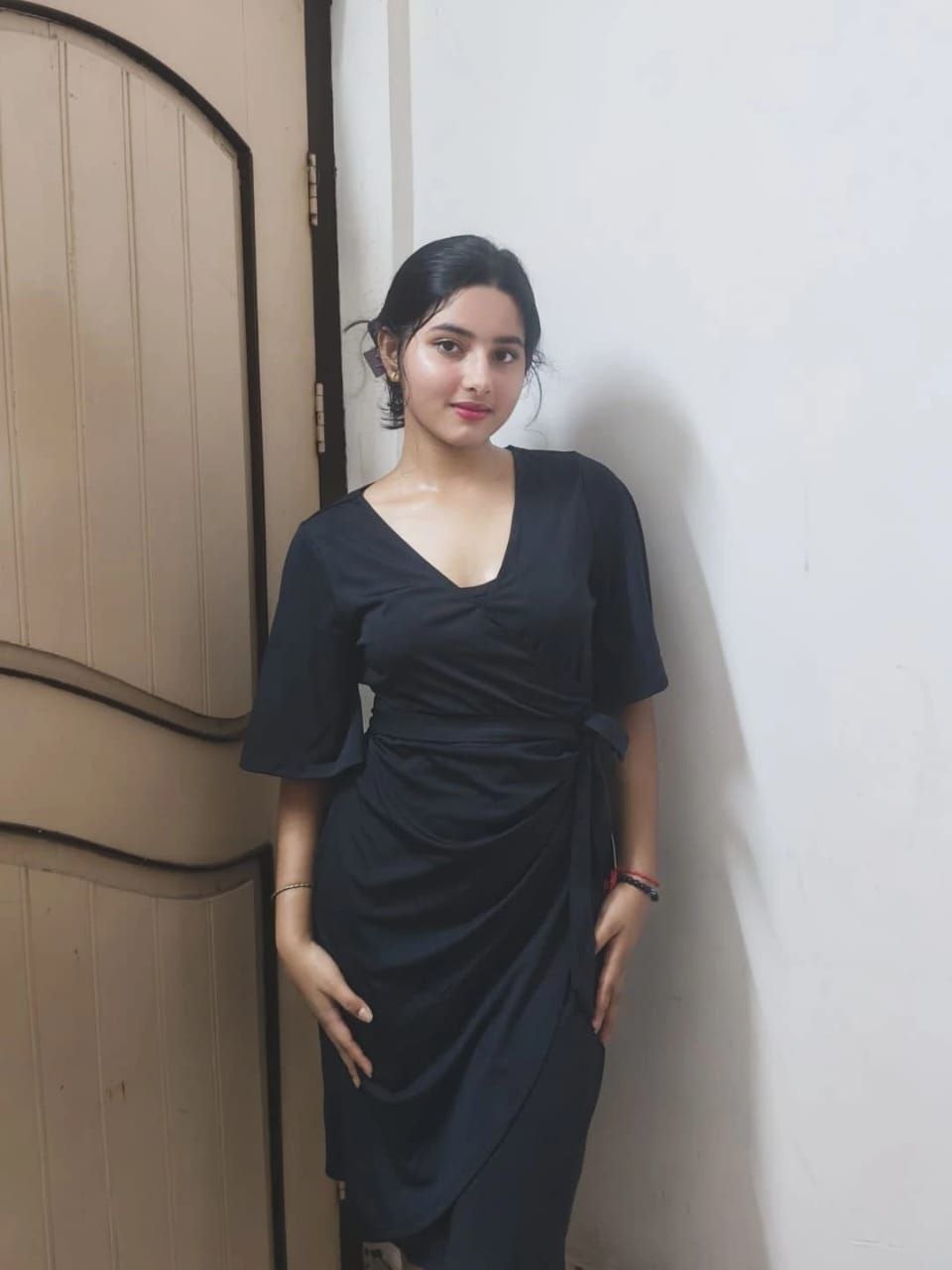 BHOPAL🔥🔥 MY SELF ANJALI ARORA HIGH PROFILE COLLEGE GIRLS AND HOUSE W