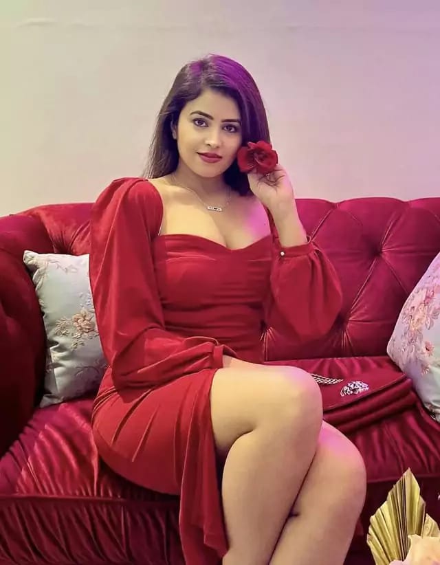 Divya varma available for Cash payment 💋