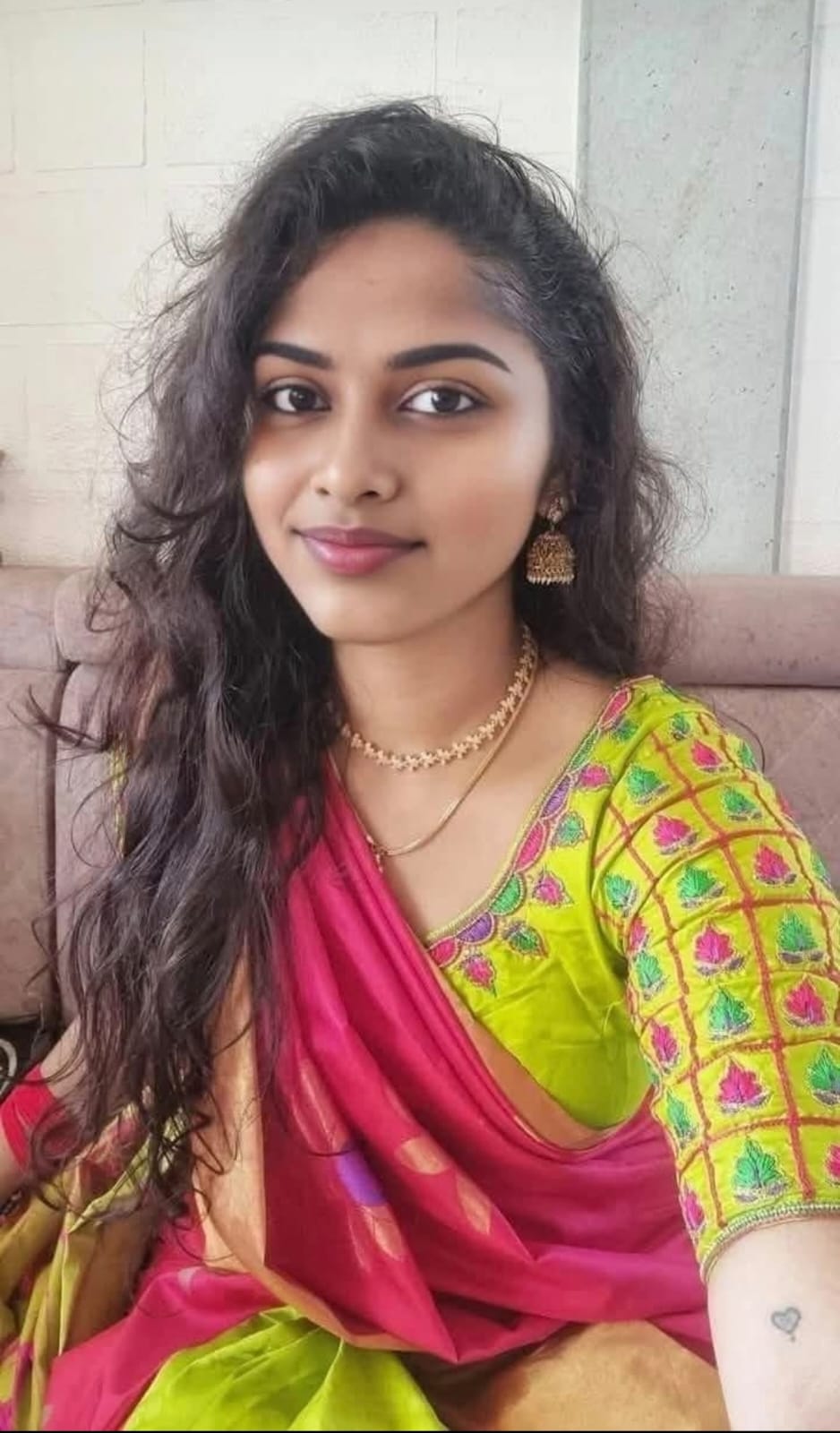 Best call girl escort service in chennai low price high quality.