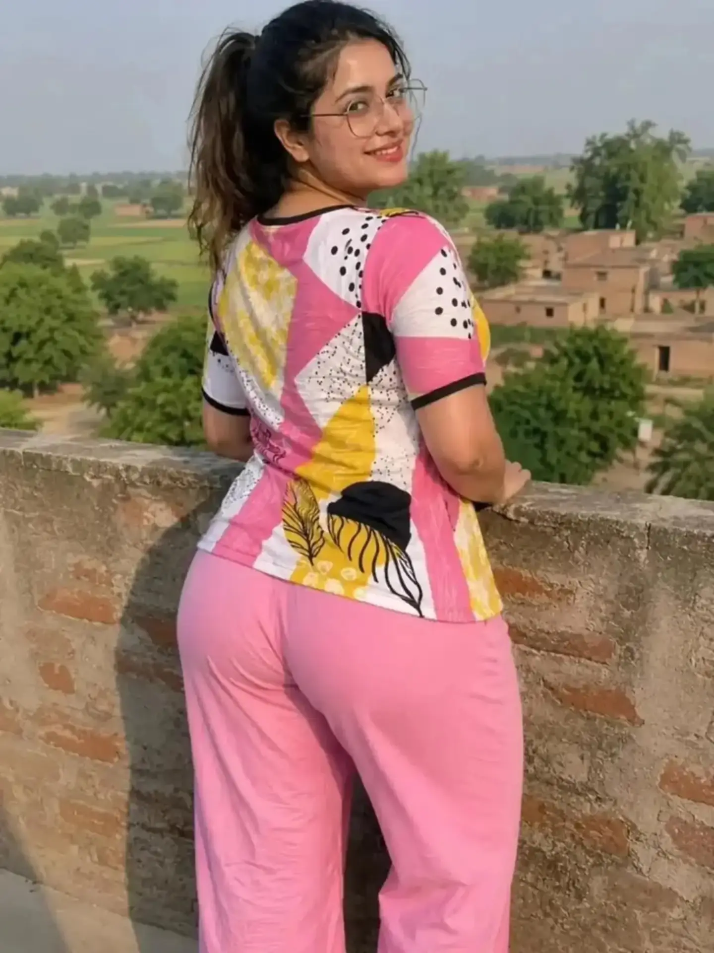 FARIDABAD BEST GOOD QUALITY EDUCATED SATISFACTION GIRL AFFORDABLE COST